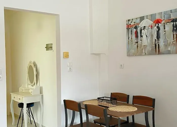 Elena Rooms-apartments -b 公寓 *