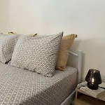 Elena Rooms-apartments -b דירה אספרובלטה