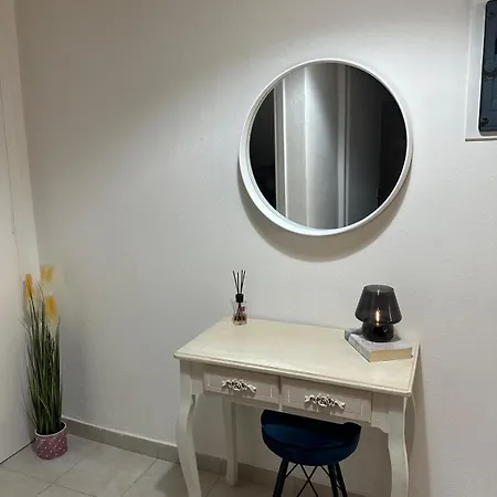דירה Elena Rooms-apartments -b *