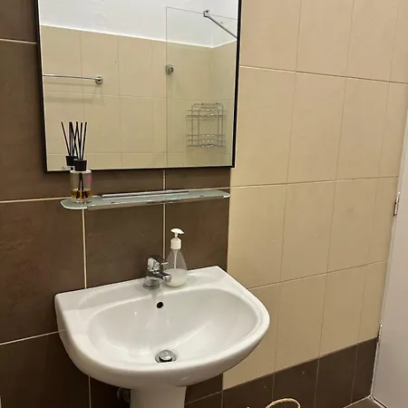 Elena Rooms-apartments -b אספרובלטה