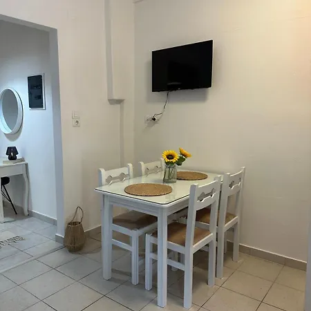 Elena Rooms-apartments -b דירה אספרובלטה
